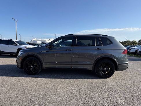 Used 2023 Volkswagen Tiguan SE R-Line FWD image 8