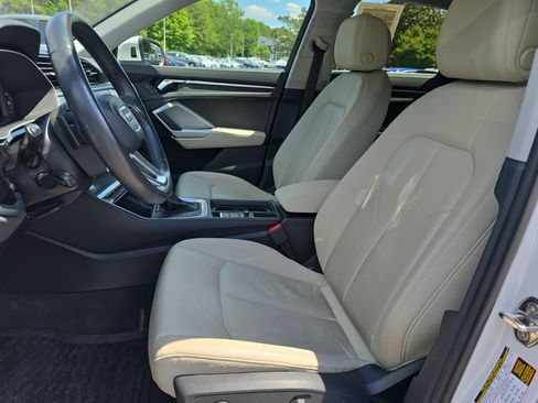 Used 2022 Audi Q3 2.0T Premium w/ Convenience Package AWD/4WD image 15
