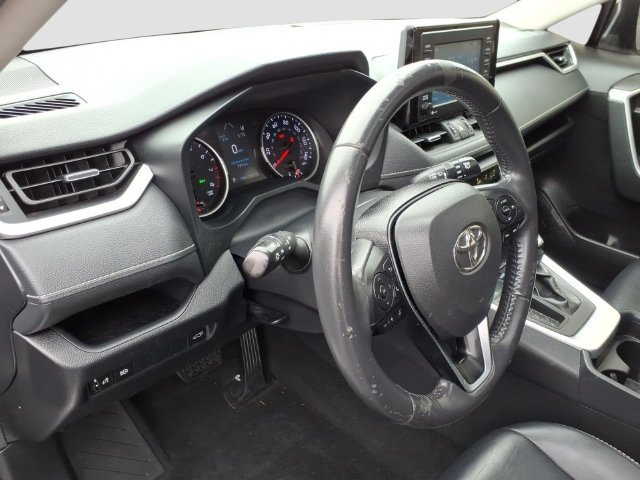 Certified 2020 Toyota RAV4 XLE Premium FWD image 7