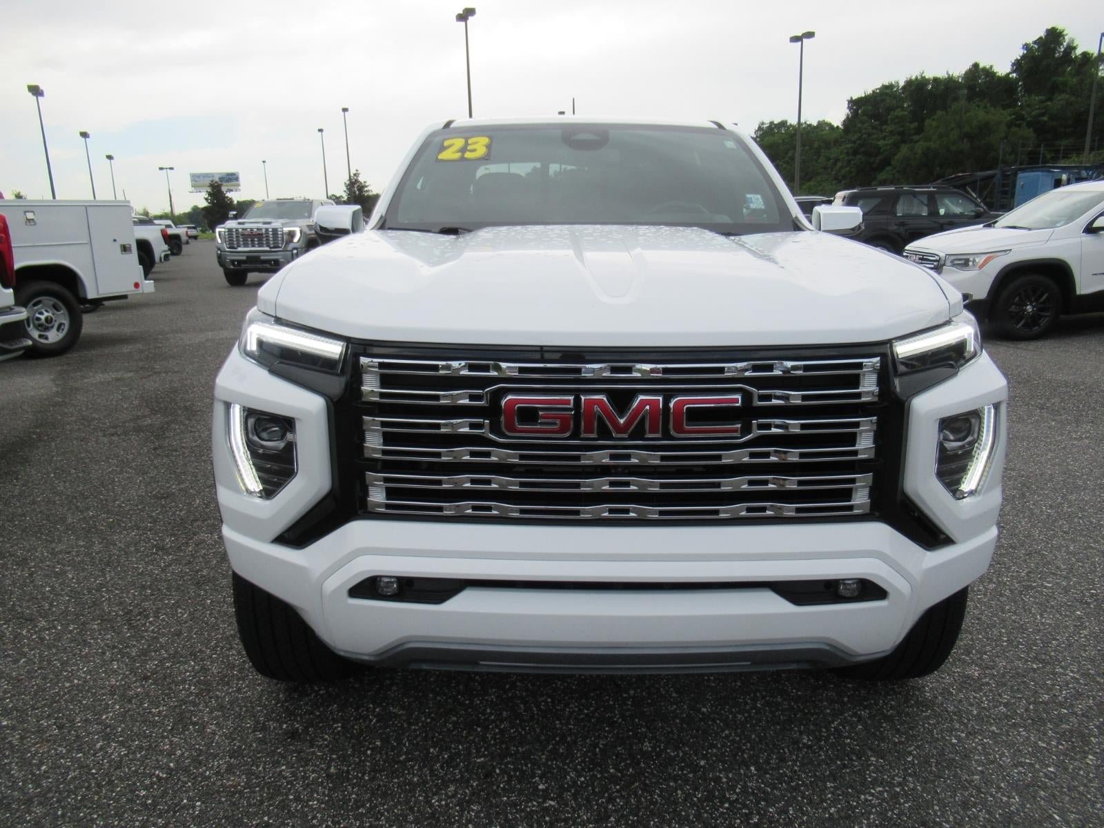 Used 2023 GMC Canyon Denali AWD/4WD image 2
