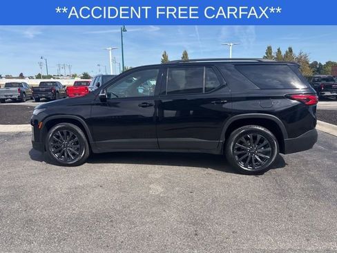 Used 2023 Chevrolet Traverse RS image 8