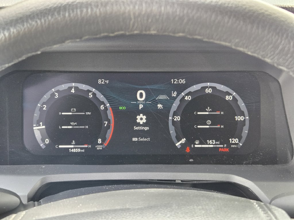 Used 2025 Toyota Tacoma TRD Sport AWD/4WD image 12