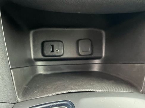 Used 2018 Chevrolet Equinox LT image 38