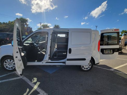 Used 2021 RAM ProMaster City Tradesman SLT image 13