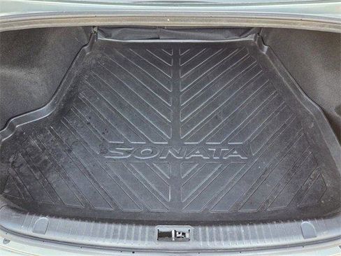 Used 2010 Hyundai Sonata GLS image 13