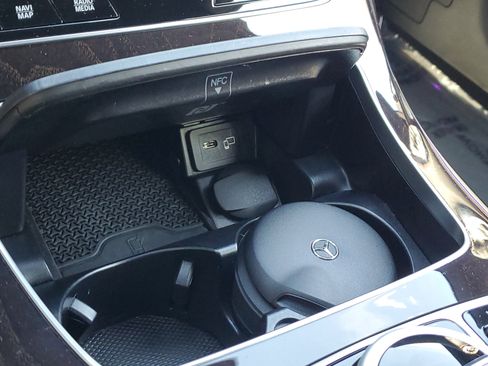 Used 2023 Mercedes-Benz E 53 AMG 4MATIC Cabriolet image 33