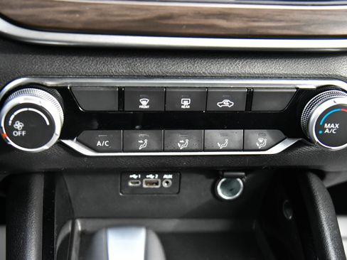 Used 2024 Nissan Altima 2.5 SV image 22