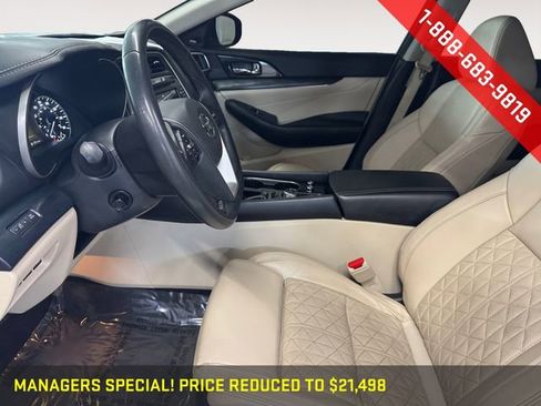 Used 2019 Nissan Maxima Platinum w/ Sport Mat Group image 9