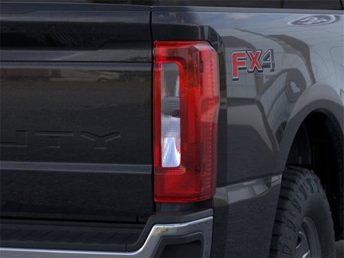 New 2026 Ford F250 XL w/ XL Off-Road Package image 21