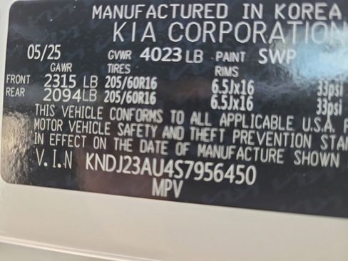 Used 2025 Kia Soul LX image 23