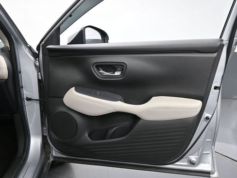 Used 2023 Honda HR-V LX image 24