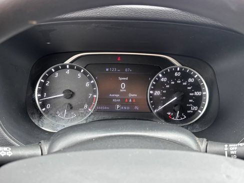 Used 2024 Nissan Frontier SV RWD image 24