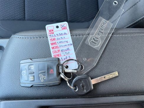 Used 2021 Chevrolet Silverado 2500 Custom w/ Custom Value Package image 27