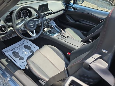 Used 2017 MAZDA MX-5 Miata Grand Touring RWD image 10