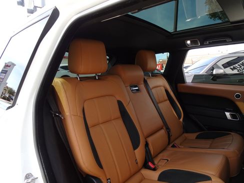 Used 2020 Land Rover Range Rover Sport HSE Dynamic image 18