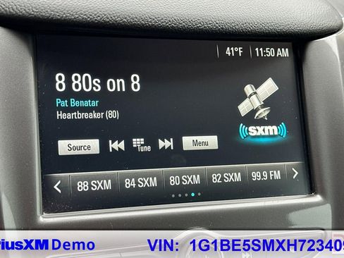 Used 2017 Chevrolet Cruze LT image 32