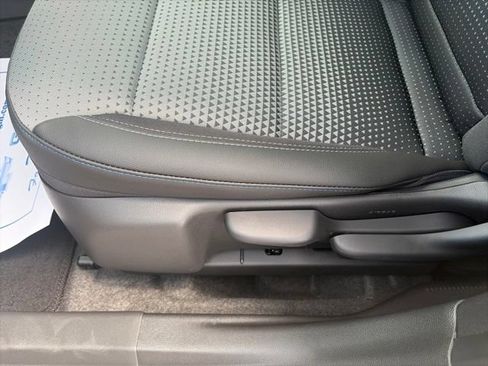 New 2026 Chevrolet Trax LT w/ Driver Confidence Package FWD image 18