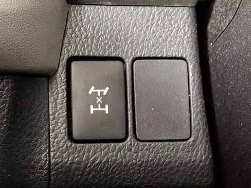 Used 2015 Toyota RAV4 LE image 23