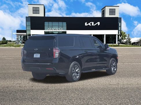 Used 2024 Chevrolet Suburban Z71 w/ Luxury Package AWD/4WD image 5