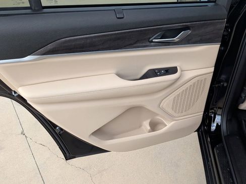 New 2025 Jeep Grand Cherokee L Limited image 44