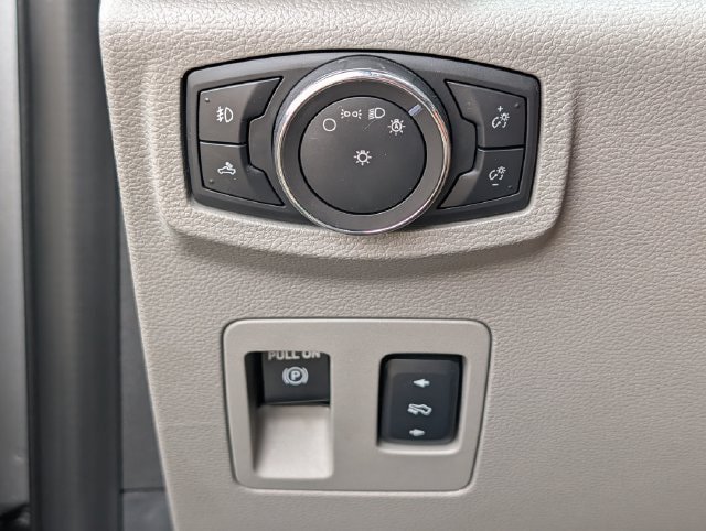 Used 2017 Ford F150 XLT w/ Equipment Group 302A Luxury RWD image 21