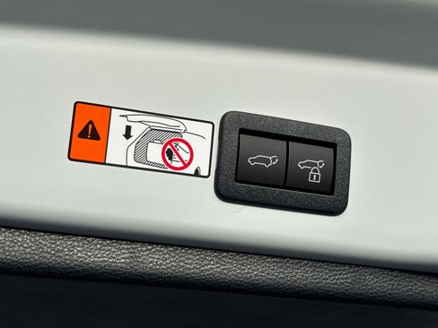New 2026 Toyota Corolla Cross XLE FWD image 10
