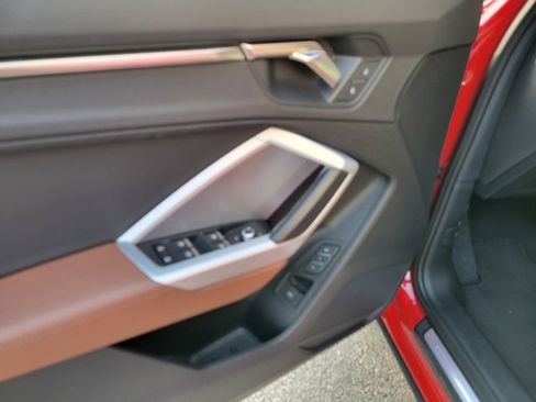 Used 2024 Audi Q3 2.0T Premium image 27