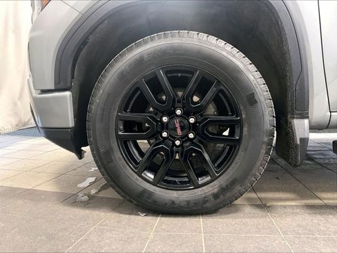 Used 2024 GMC Sierra 1500 Pro w/ Graphite Edition image 7