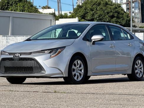 Used 2020 Toyota Corolla LE FWD image 8