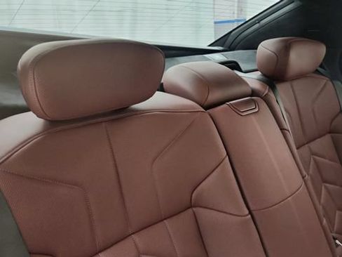 Used 2026 BMW 740i w/ Premium Package RWD image 54