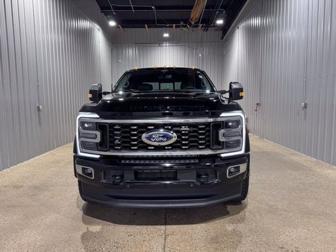 Used 2025 Ford F450 Platinum w/ Platinum Plus Package AWD/4WD image 9