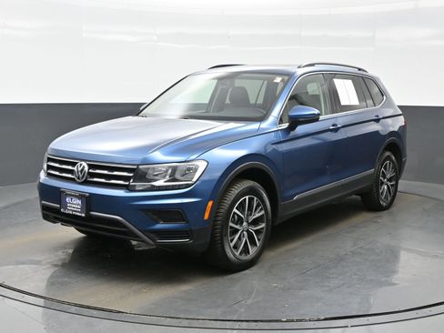 Used 2020 Volkswagen Tiguan SE image 2