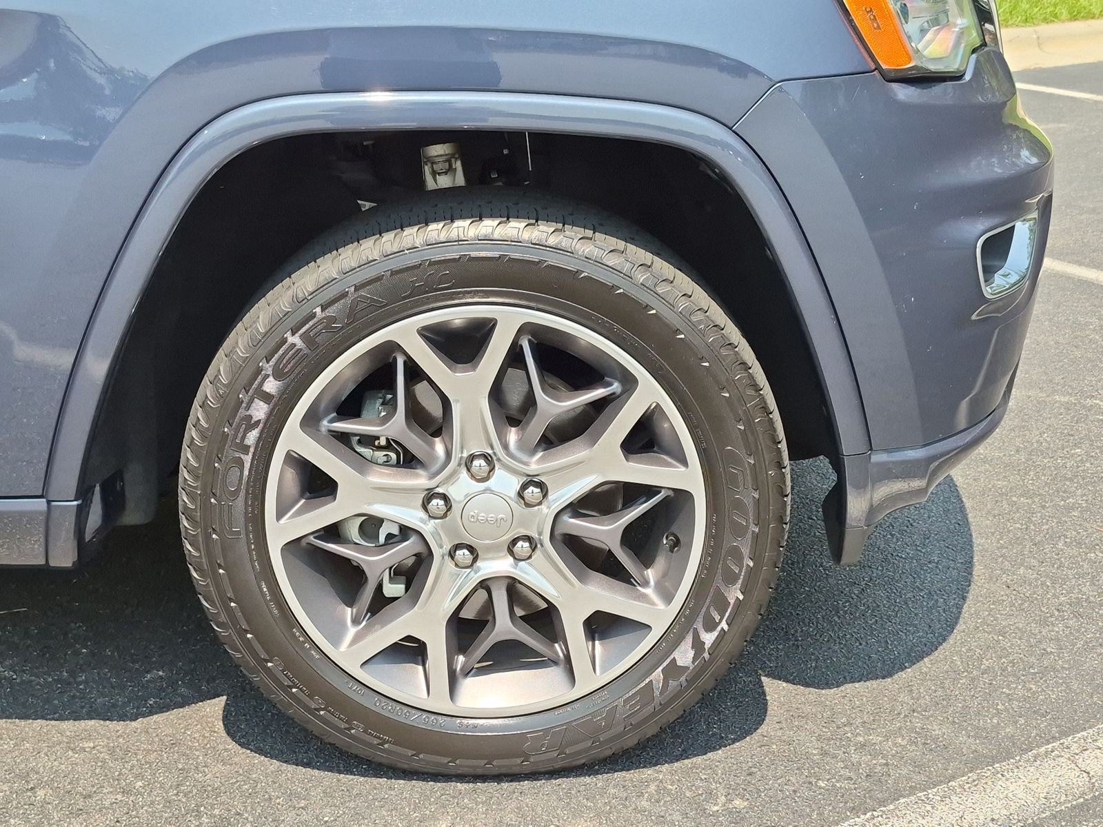 Used 2021 Jeep Grand Cherokee Overland AWD/4WD image 13