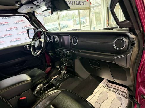 Used 2021 Jeep Wrangler Unlimited Sahara w/ Cold Weather Group AWD/4WD image 47