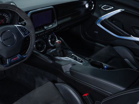 Used 2018 Chevrolet Camaro SS image 47