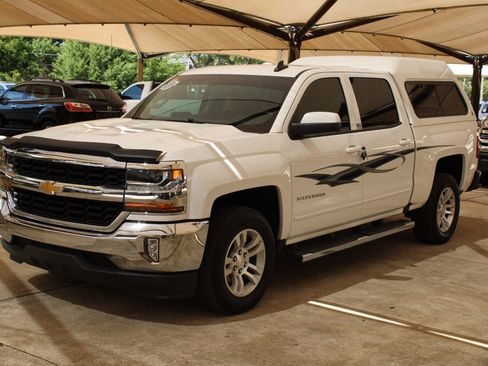 Used 2018 Chevrolet Silverado 1500 LT w/ All Star Edition image 4