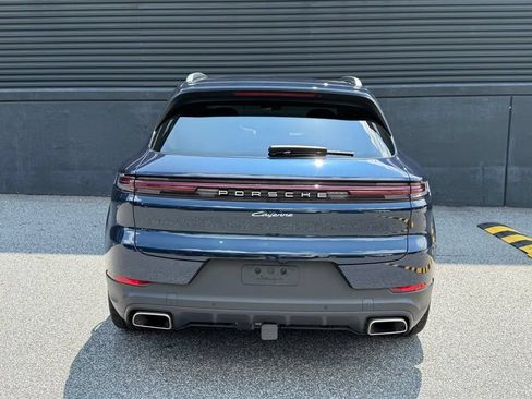 Certified 2026 Porsche Cayenne AWD/4WD image 9