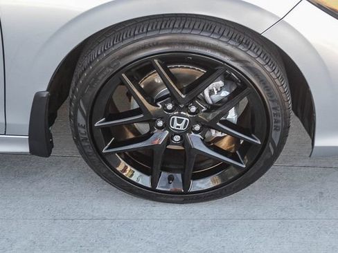 Used 2025 Honda Civic Sport image 12