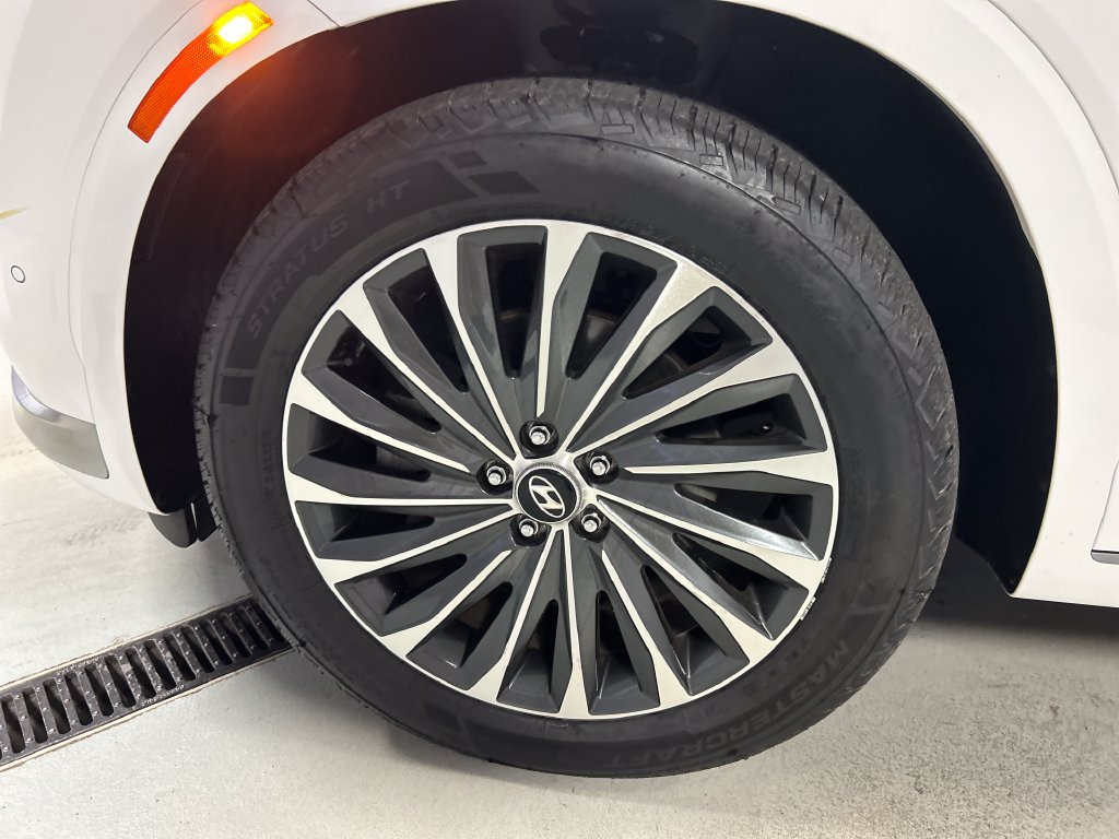 Used 2025 Hyundai Palisade Calligraphy AWD/4WD image 9