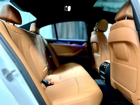 Used 2022 BMW 530i xDrive w/ M Sport Package image 23