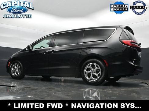 Used 2024 Chrysler Pacifica Limited FWD image 25
