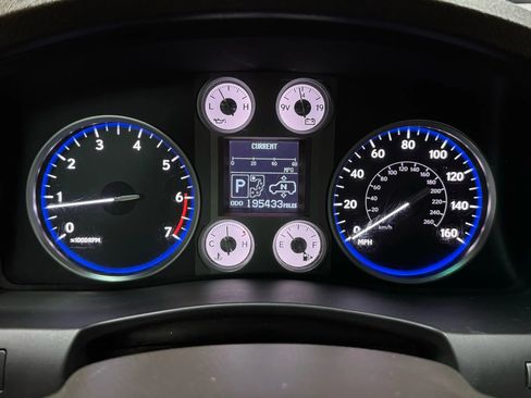 Used 2011 Lexus LX 570 4WD w/ Luxury Pkg image 44