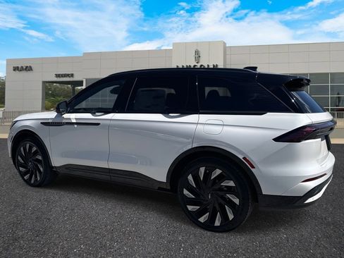 New 2026 Lincoln Nautilus Reserve image 5