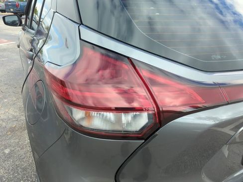 Certified 2022 Nissan Kicks S image 18