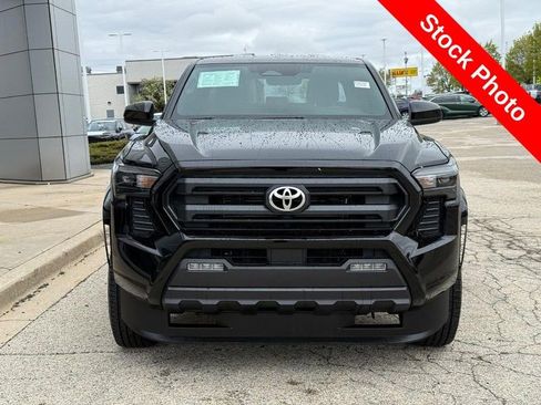 Used 2025 Toyota Tacoma SR AWD/4WD image 8