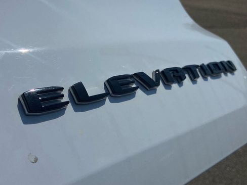 Used 2025 GMC Acadia Elevation image 16