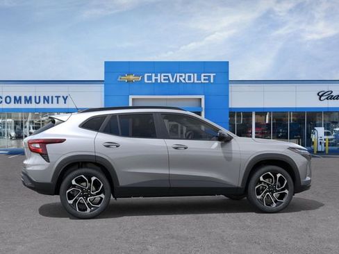 New 2026 Chevrolet Trax RS image 6