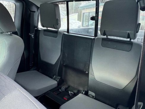 Used 2018 Toyota Tacoma SR5 image 12