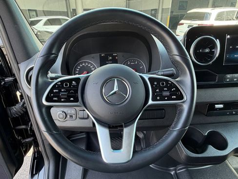 Used 2024 Mercedes-Benz Sprinter 2500 image 24