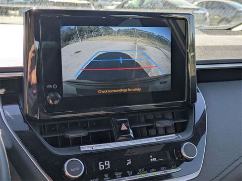 Used 2023 Toyota Corolla SE image 22